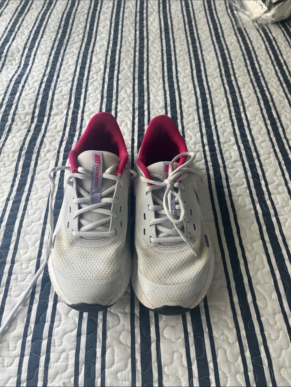 Nike Women's White Running Sneakers with Pink Interior